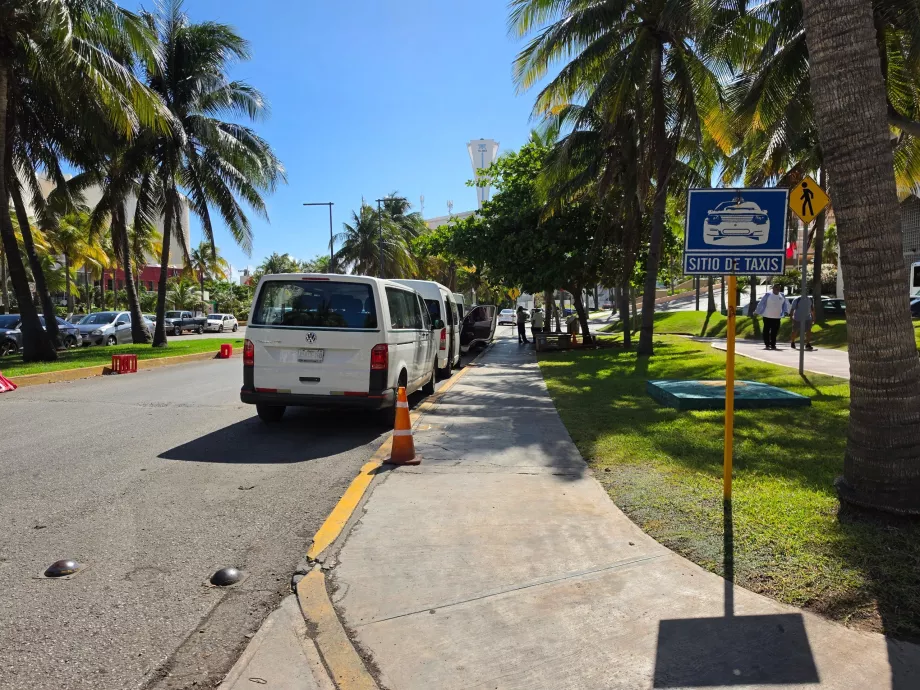 Taxi rank in Punta Cancún