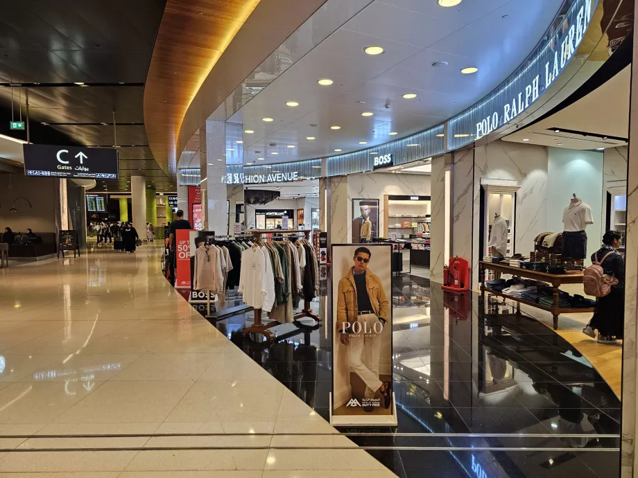 Fashion shops, transit zone