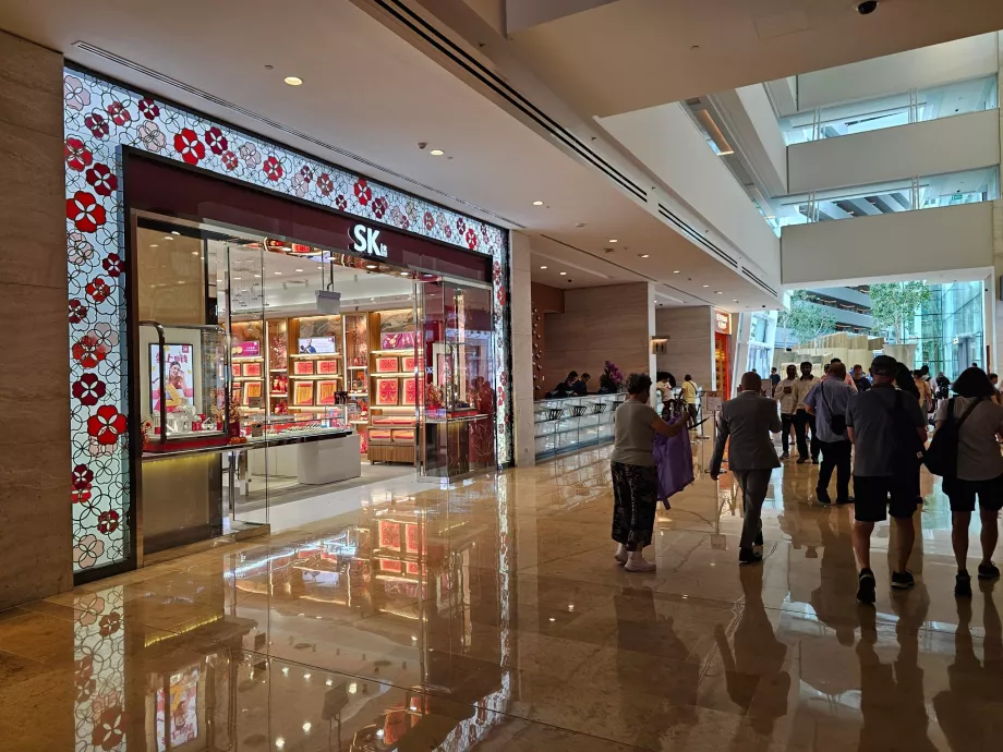 Shops in the hotel lobby