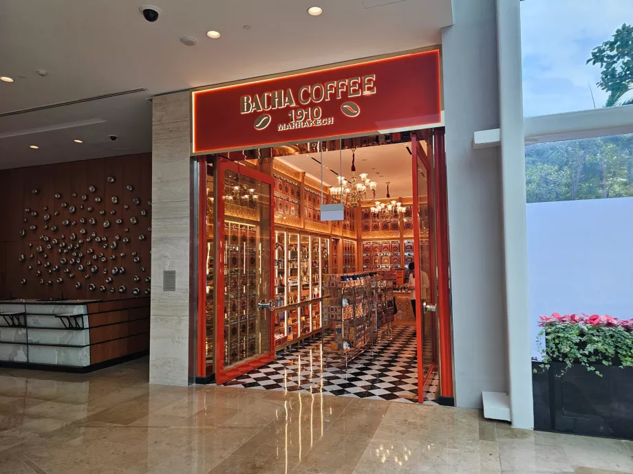 Shops in the hotel lobby