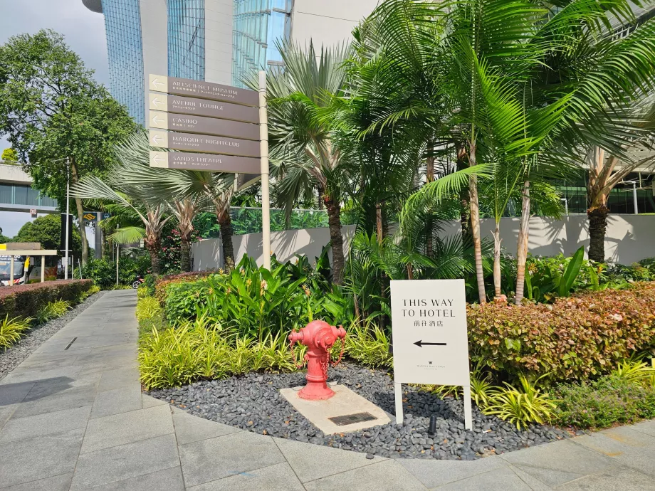 Directions to the hotel reception