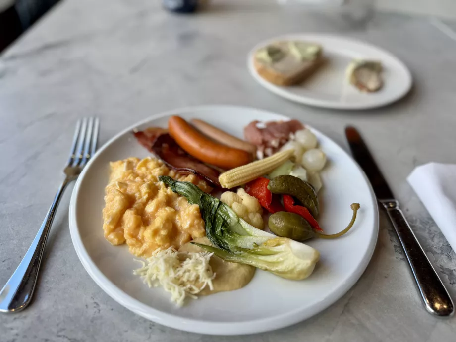 Savoury breakfast
