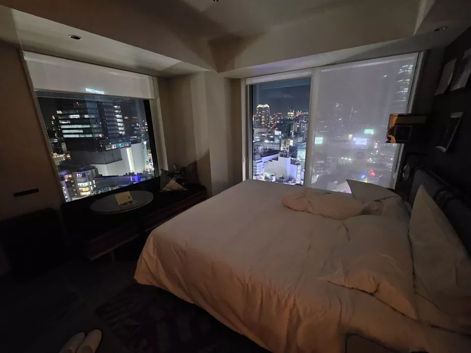 Night room on the 18th floor