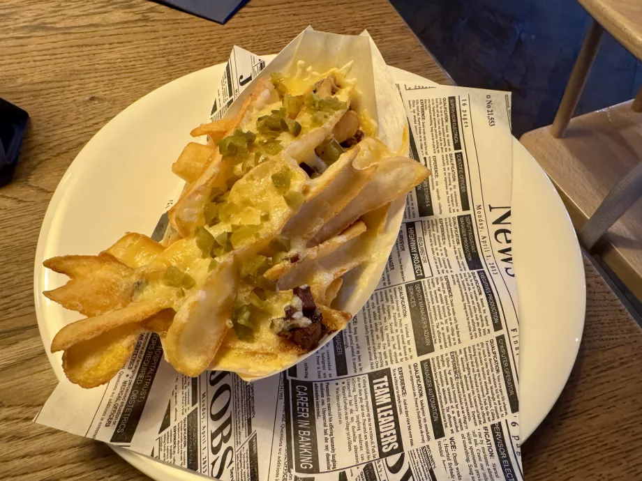 Steak fries with cheese and bacon