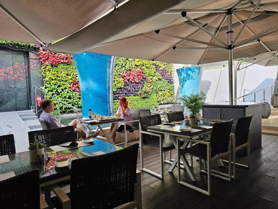 Breakfast at the Rise Restaurant