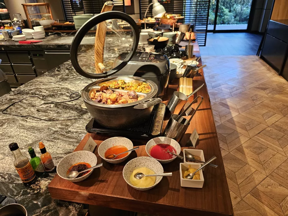 Breakfast - hot meals