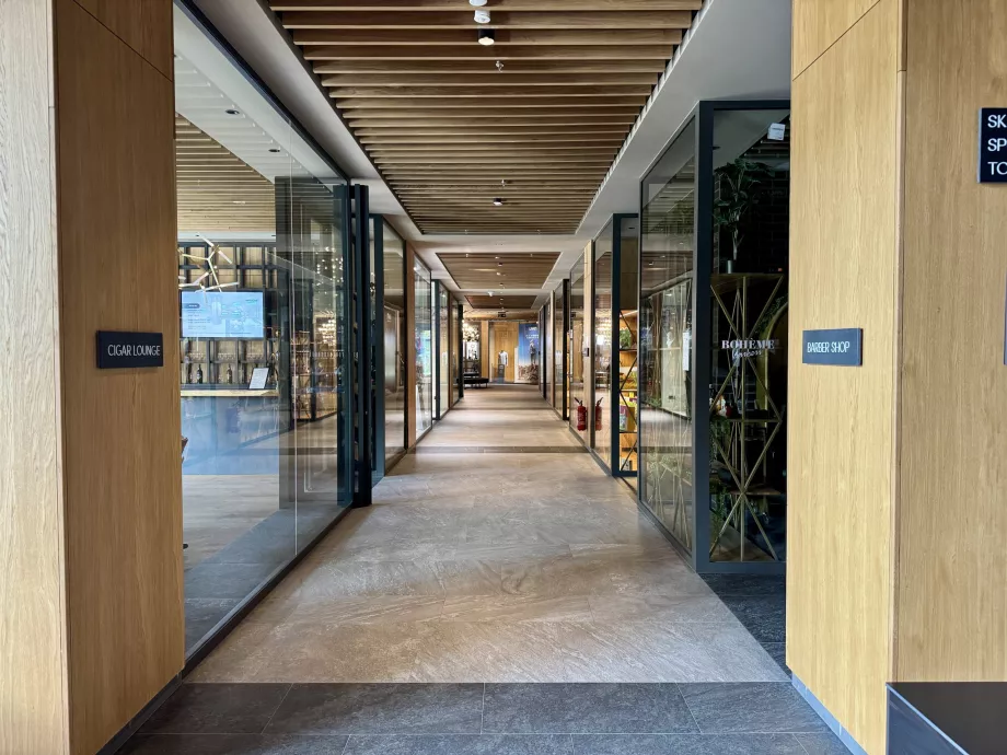 Corridor with shops and services