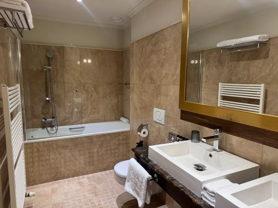 Bathroom in the Junior Suite