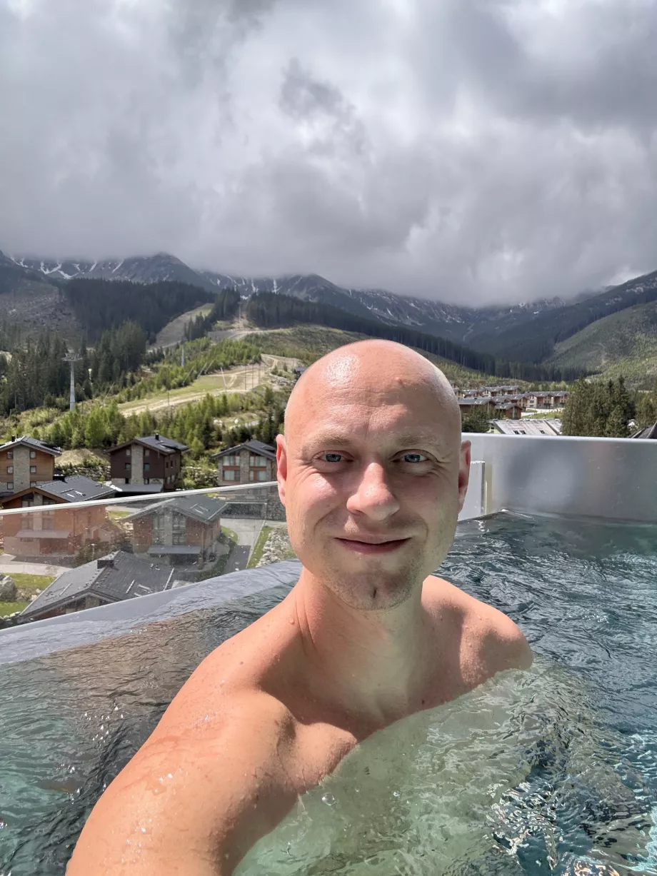 David in the pool