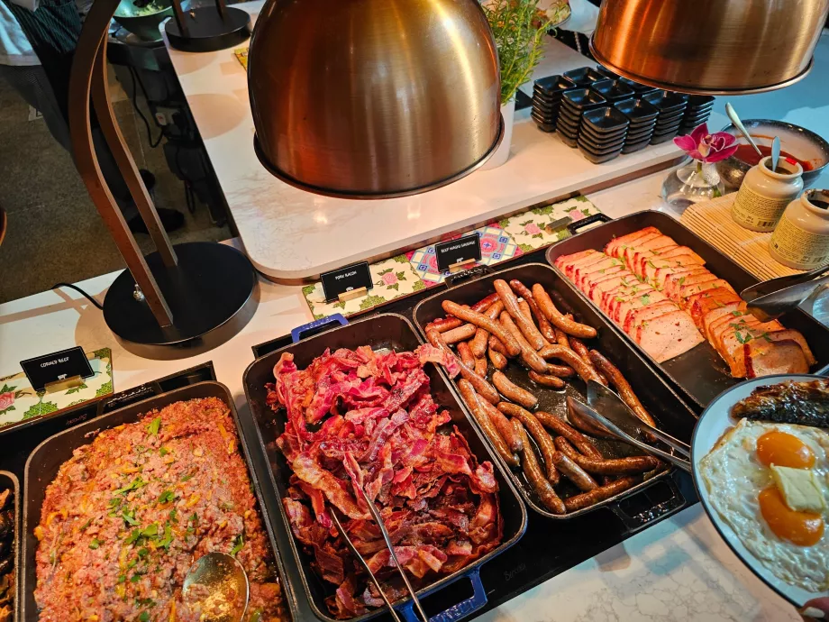 Breakfast at the Rise Restaurant