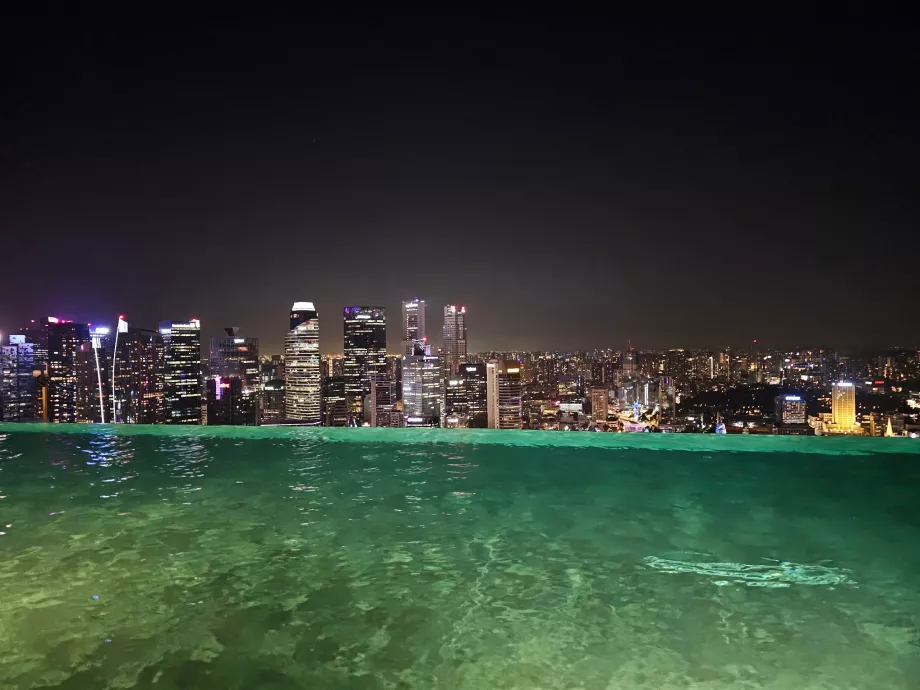 Night lighting of the rooftop swimming pool at the MBS Hotel