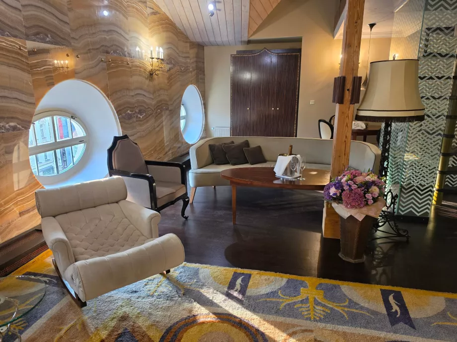 Living room in the Onyx Tower Suite