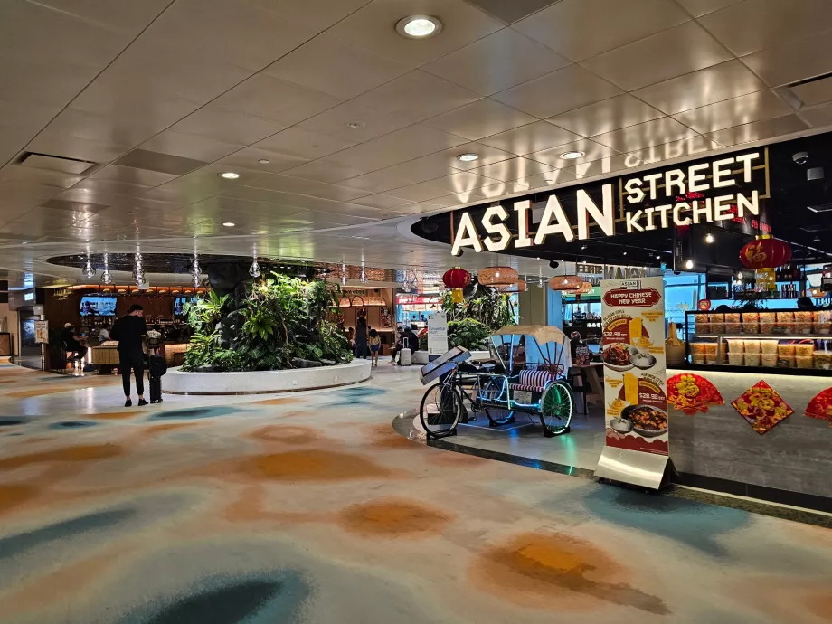 Restaurant, Terminal 2, transit area