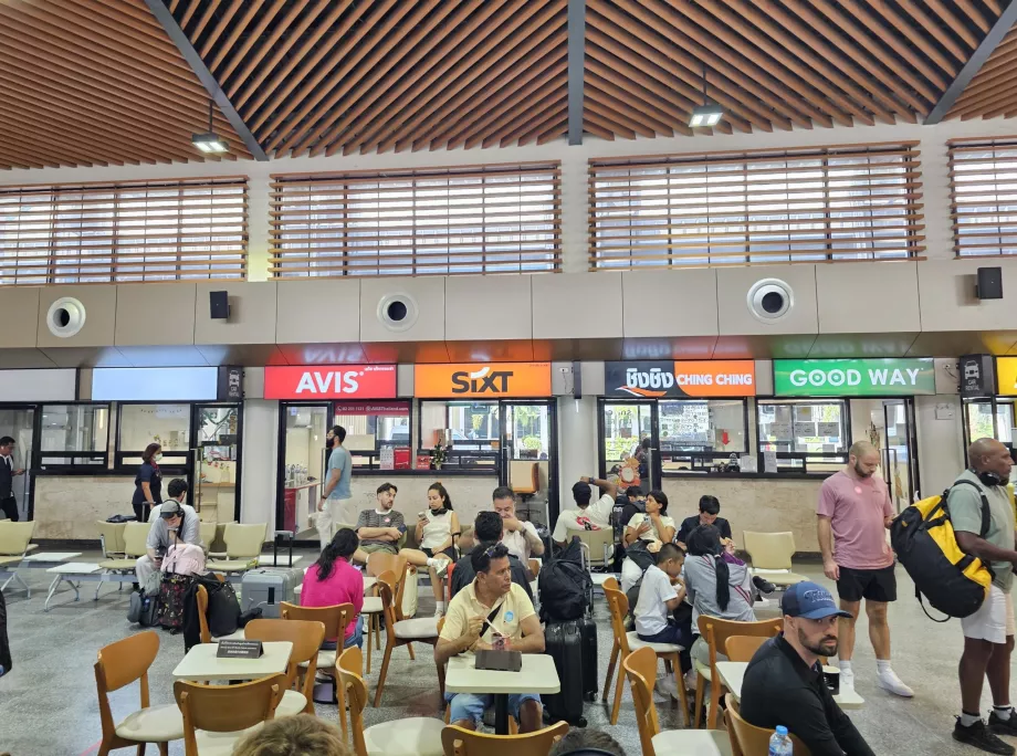 Land transport terminal