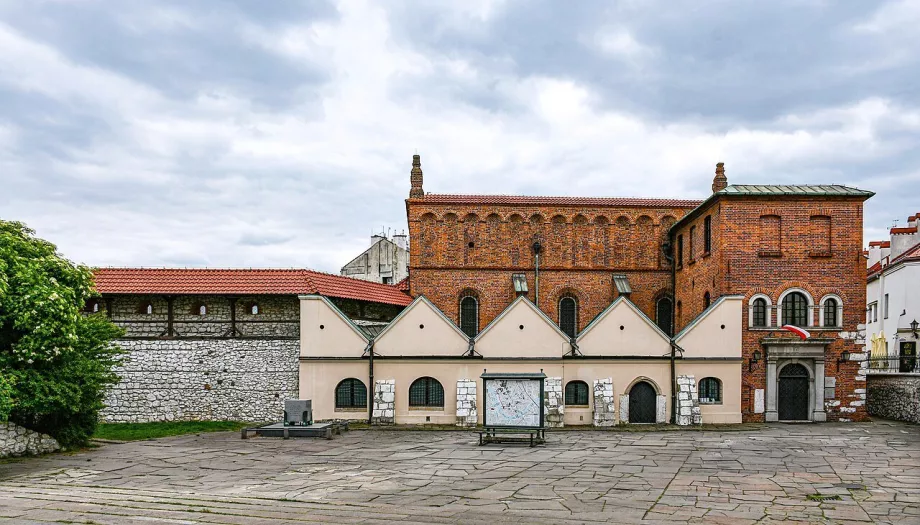The Old Synagogue, Photo: Jeremiah Z. Cockroach, Wikimedia Commons, CC BY-SA 4.0