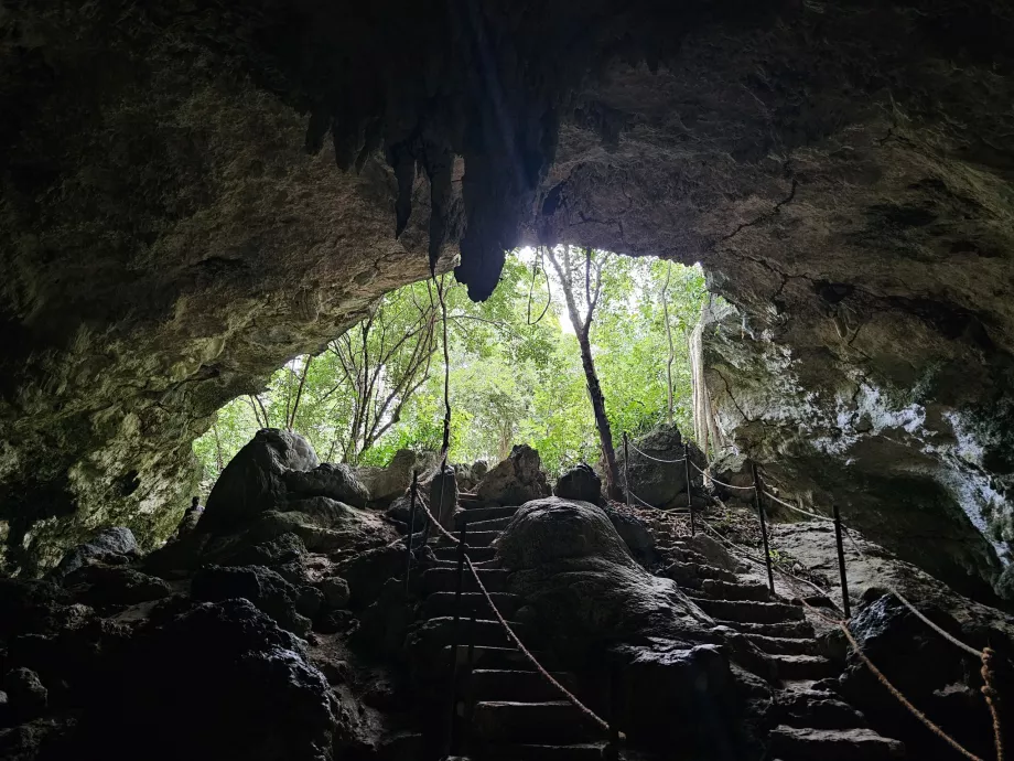 Kuza Cave