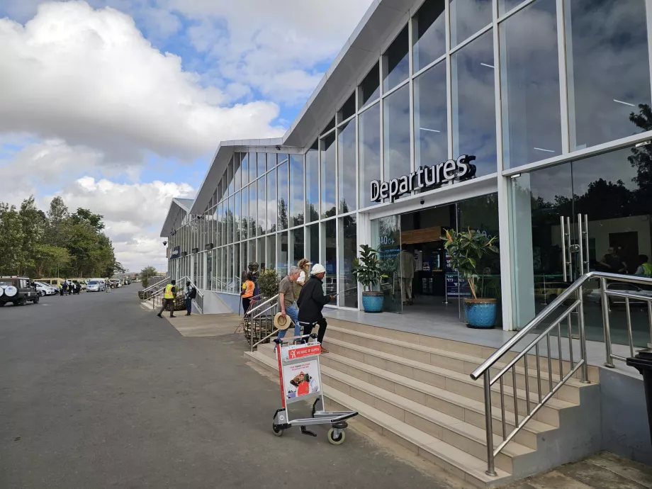 Departure hall