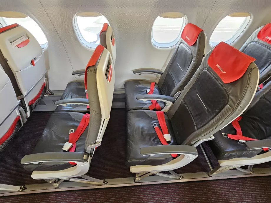 Embraer E190 seats