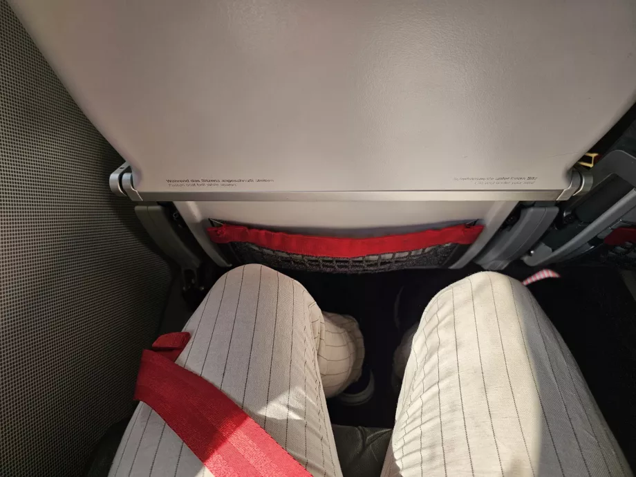 Legroom on the Embraer E190
