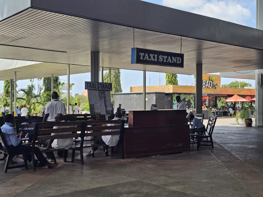 Taxi stand in front of Terminal 2