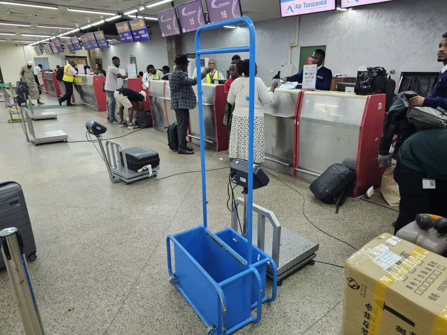 Hand luggage template