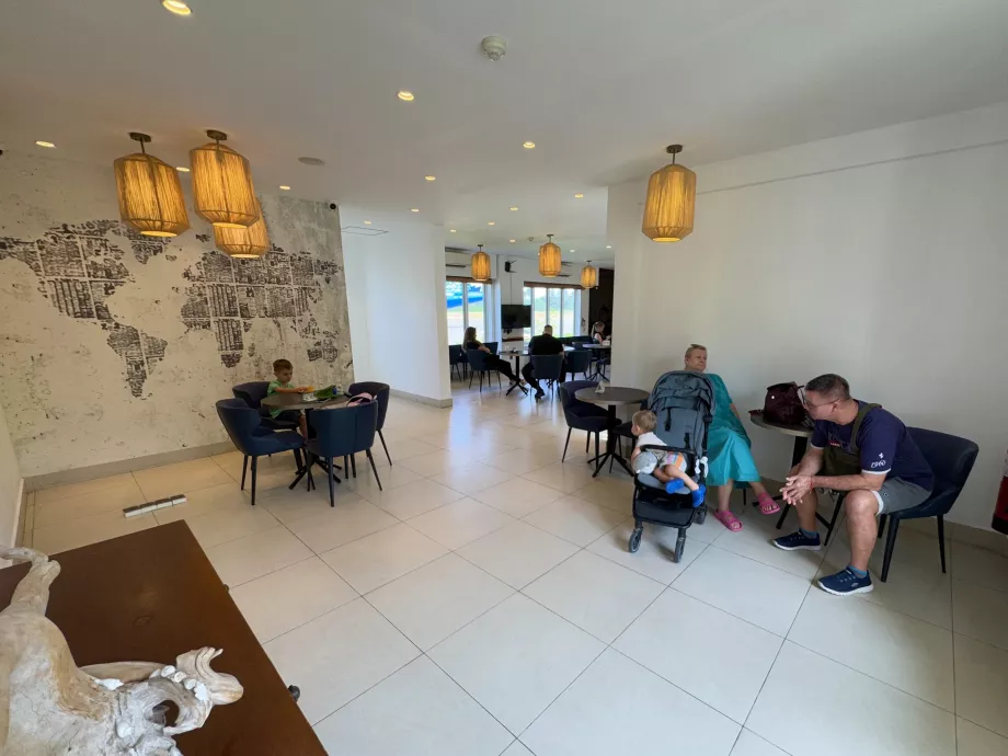 Kooddoo GKK Arrivals Lounge
