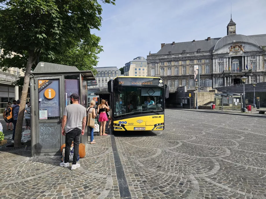 Bus stop on Place St-Lambert