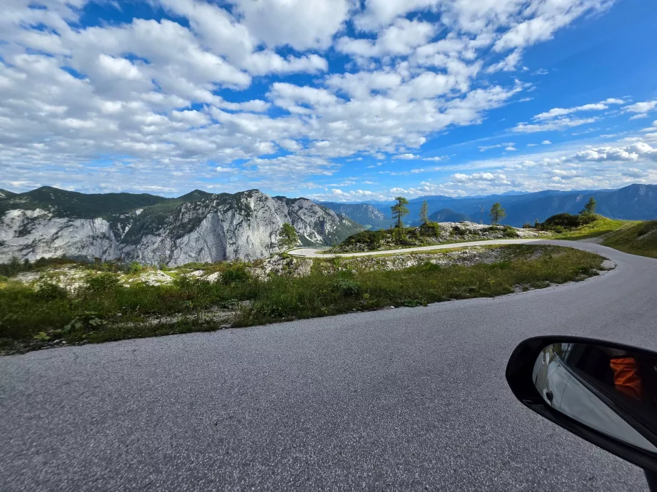 A drive along the Loser Mautstrasse