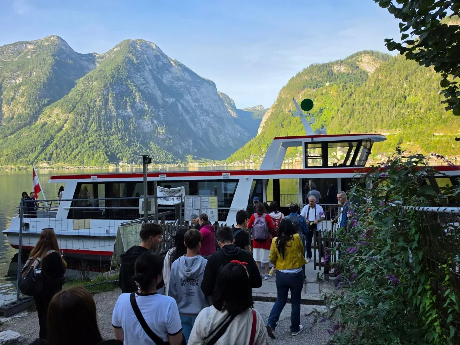 Ferry from the railway station to Hallstatt