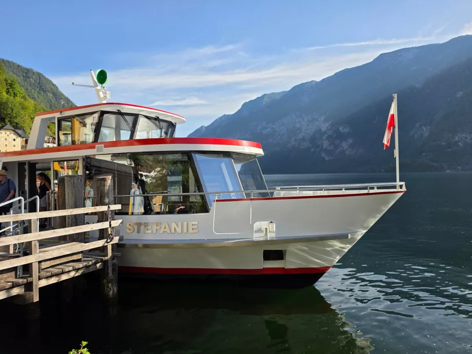 Hallstatt ferry <-> railway station