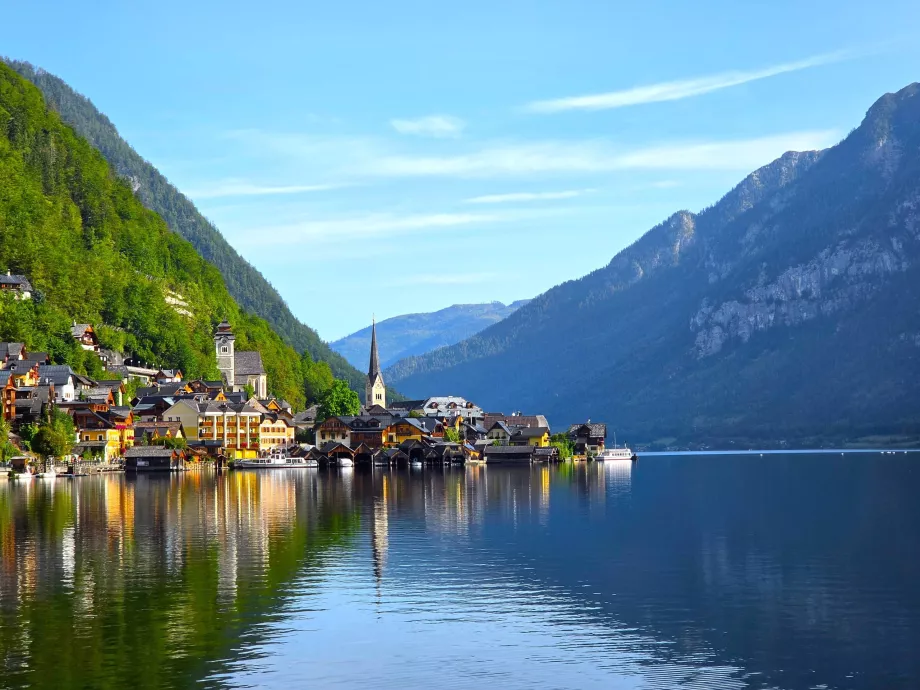 View of Hallstatt from the Lahn bus stop