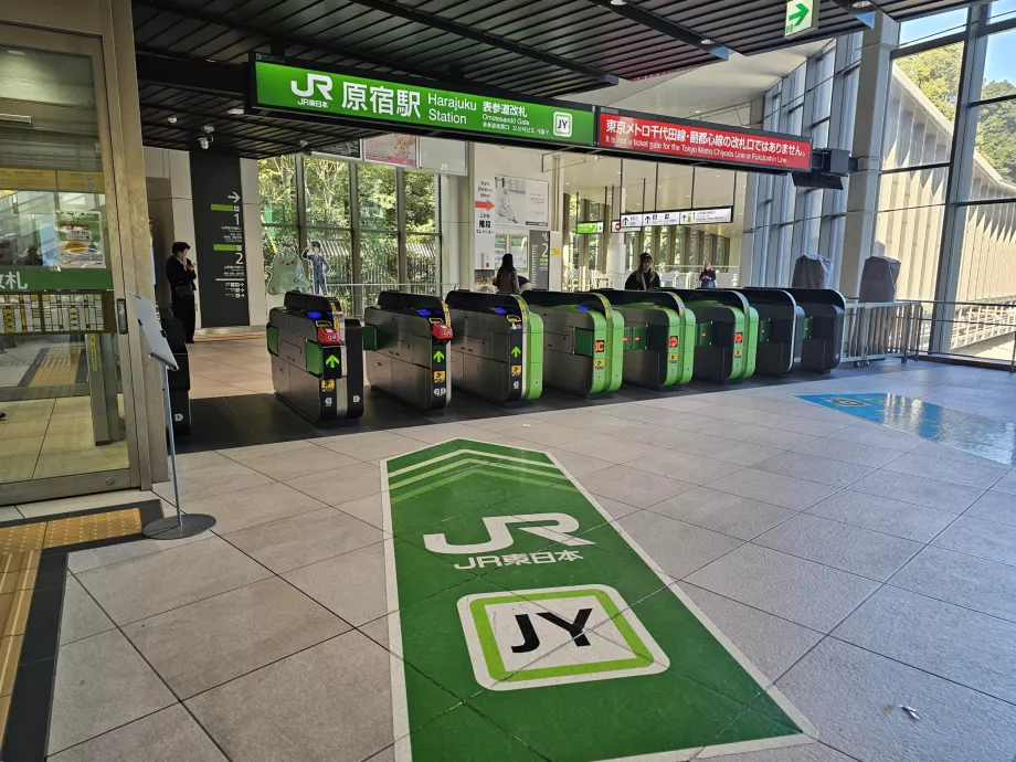 Turnstiles for access to JR train platforms