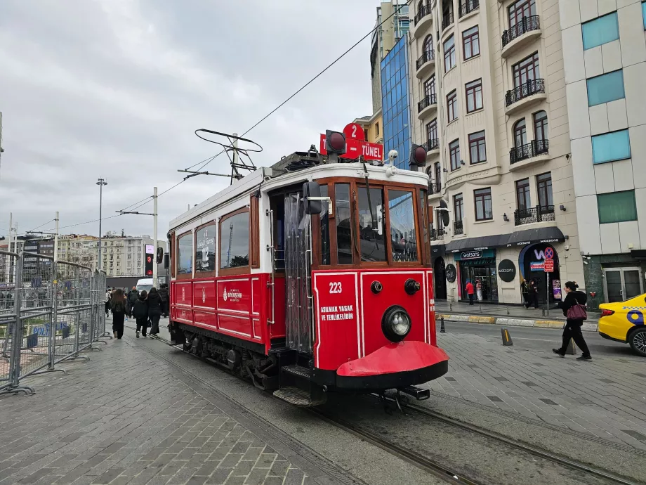 Historic Taksim - Tünel Tram