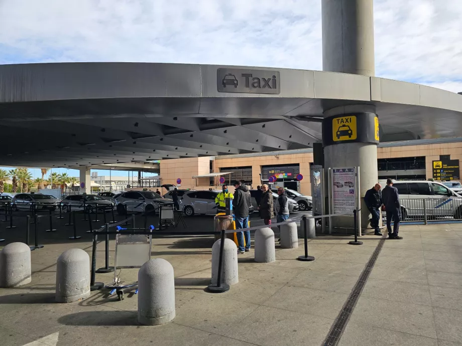 Taxi rank