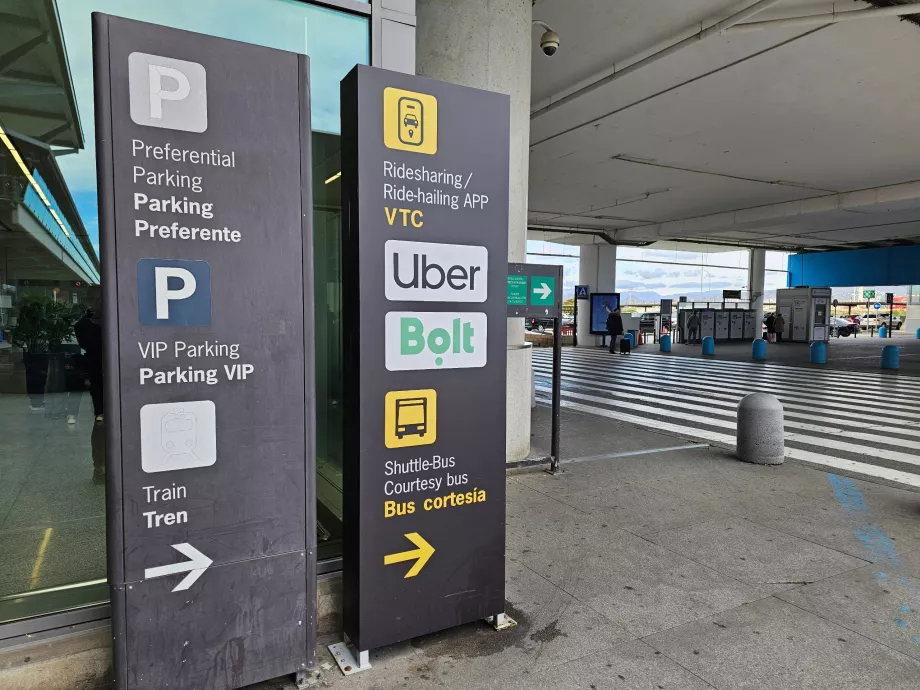 Directions to Uber and Bolt pick-up points