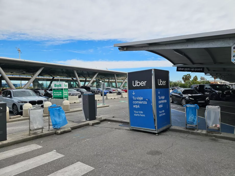 Uber and Bolt pick-up points