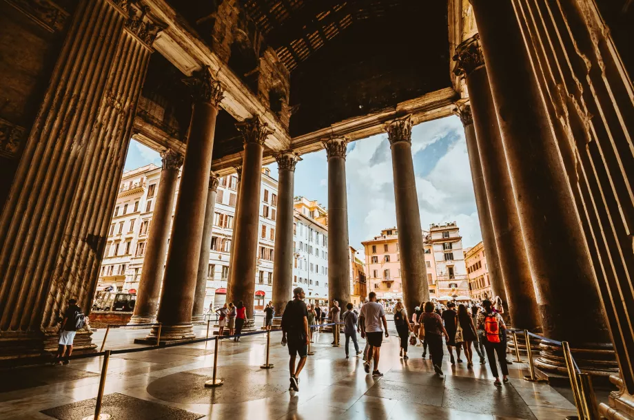 Pantheon entrance
