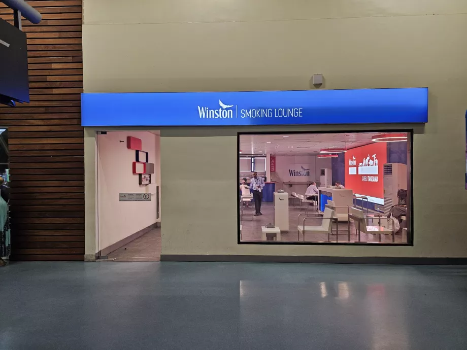 Smoking room, Terminal 3, transit section