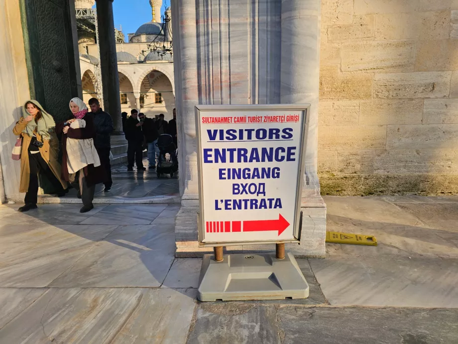 Blue Mosque, entrance for tourists