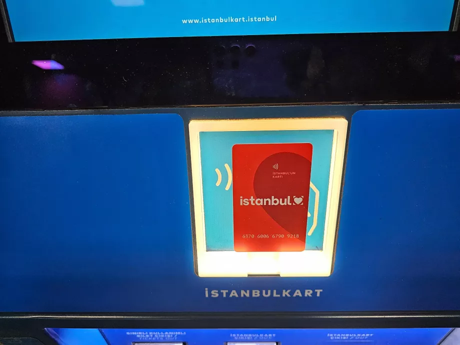 IstanbulKart recharging machine