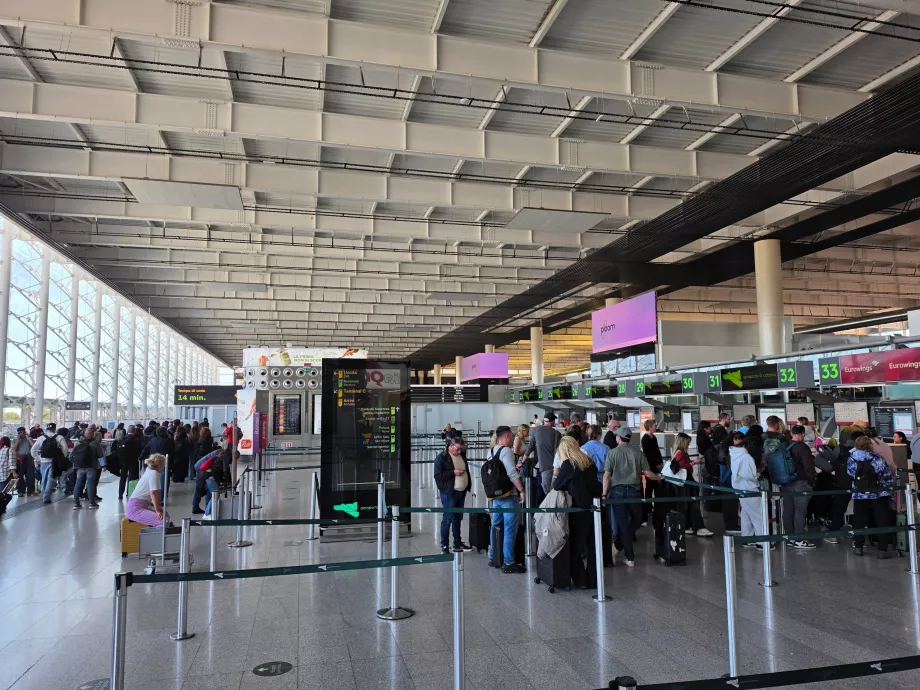 Check-in counters, Terminal A