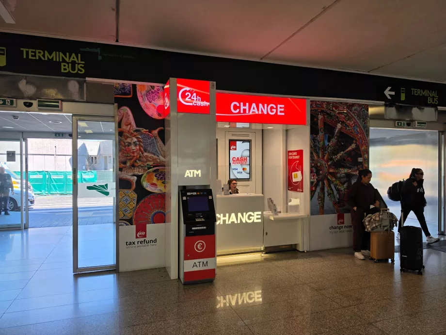 Currency exchange in Terminal A