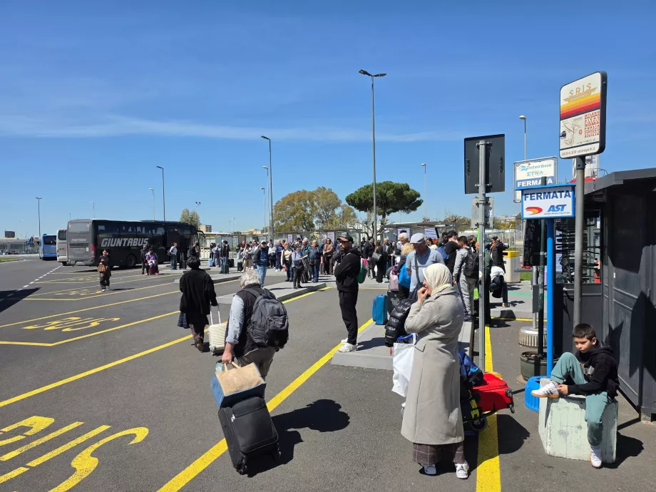 Long-distance bus stations