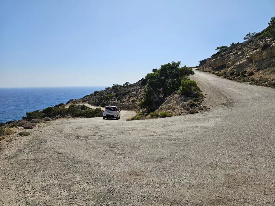Road to Fourni beach