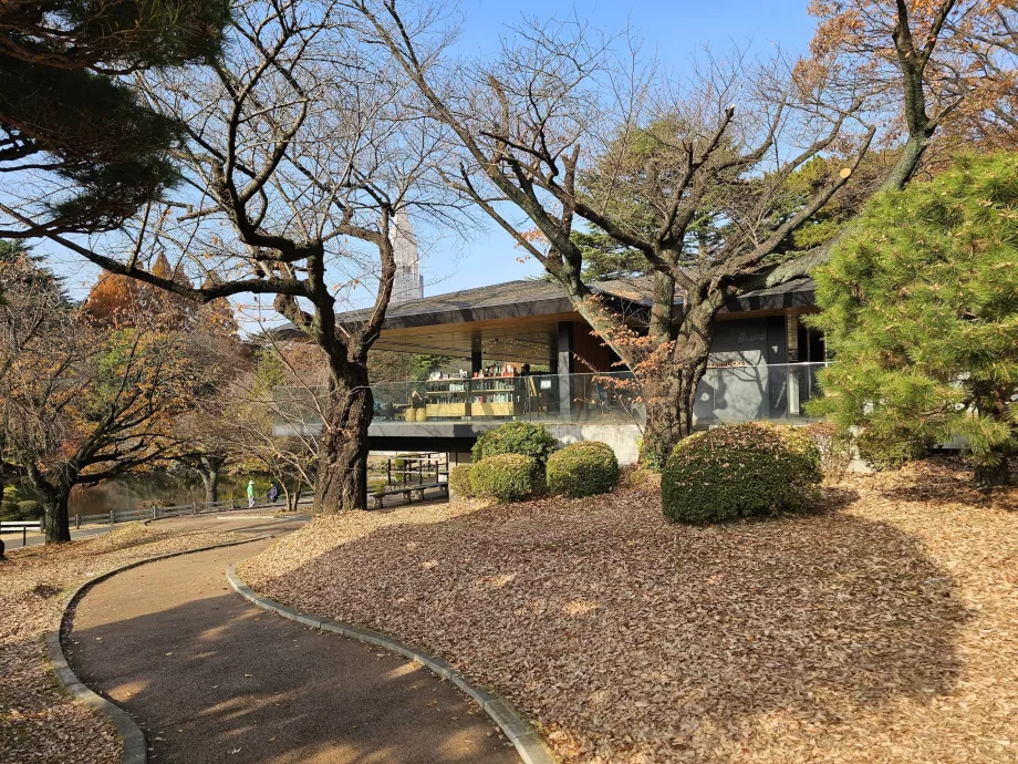 Shinjuku Gyoen National Garden, Starbucks coffee shop