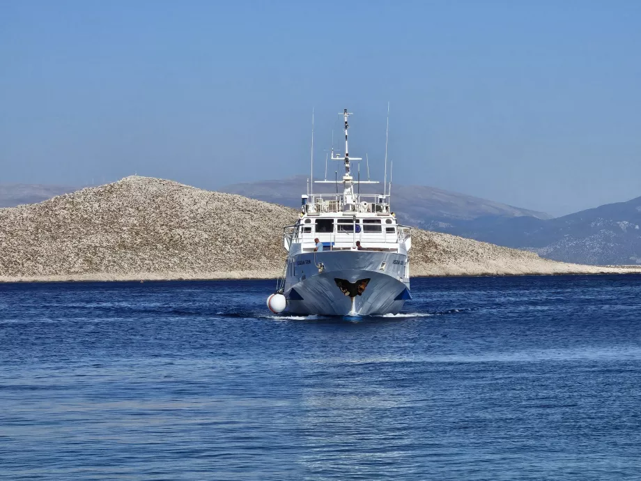 Ferry to Skala Kamirou
