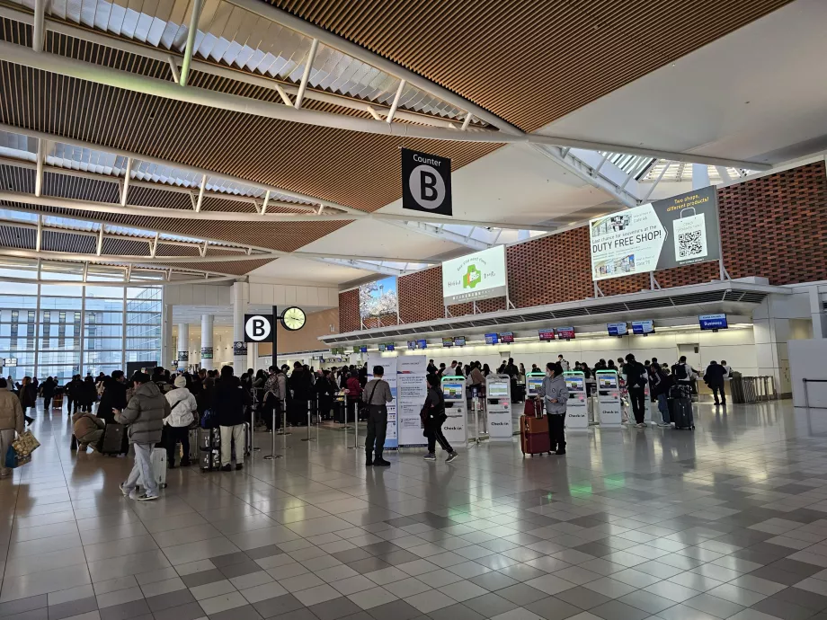 Check-in hall, international terminal