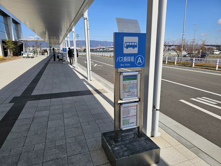 Bus stop to the centre of Kobe