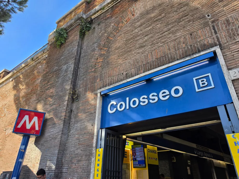 Colosseo Metro Station