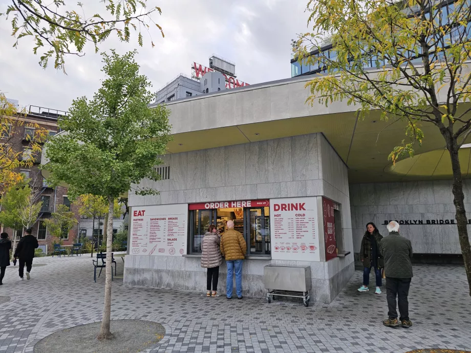 Refreshments in Brooklyn Bridge Park